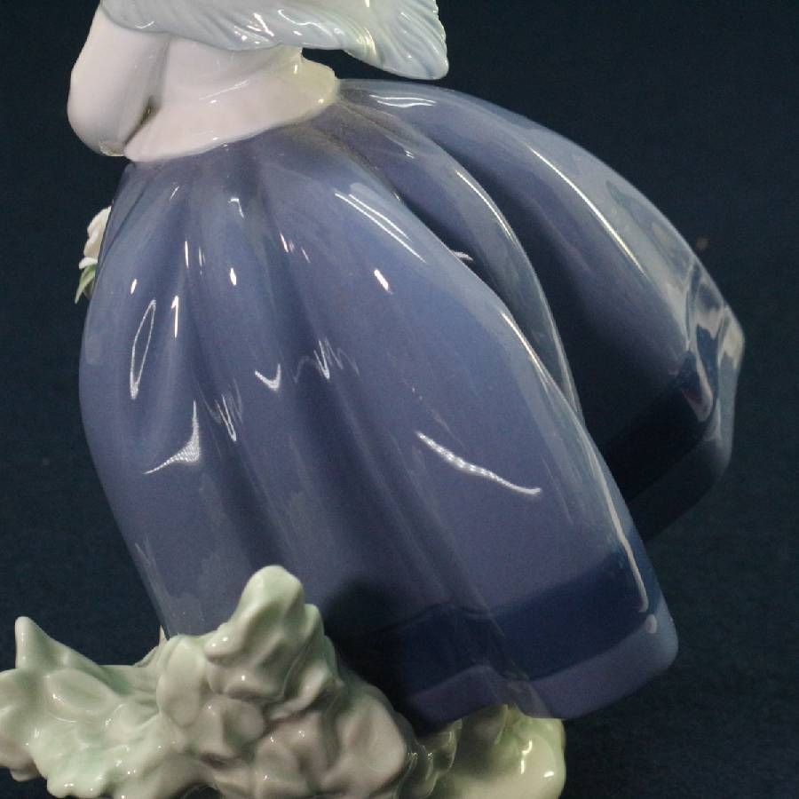 LLADRÓ リヤドロ 「きれいな花ばかり」フィギュリン 陶器製人形 少女