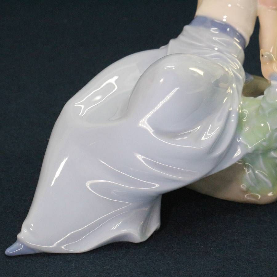 美品！】 NAO ナオ Lladro リヤドロ フィギュリン 「鳥の歌を聴く