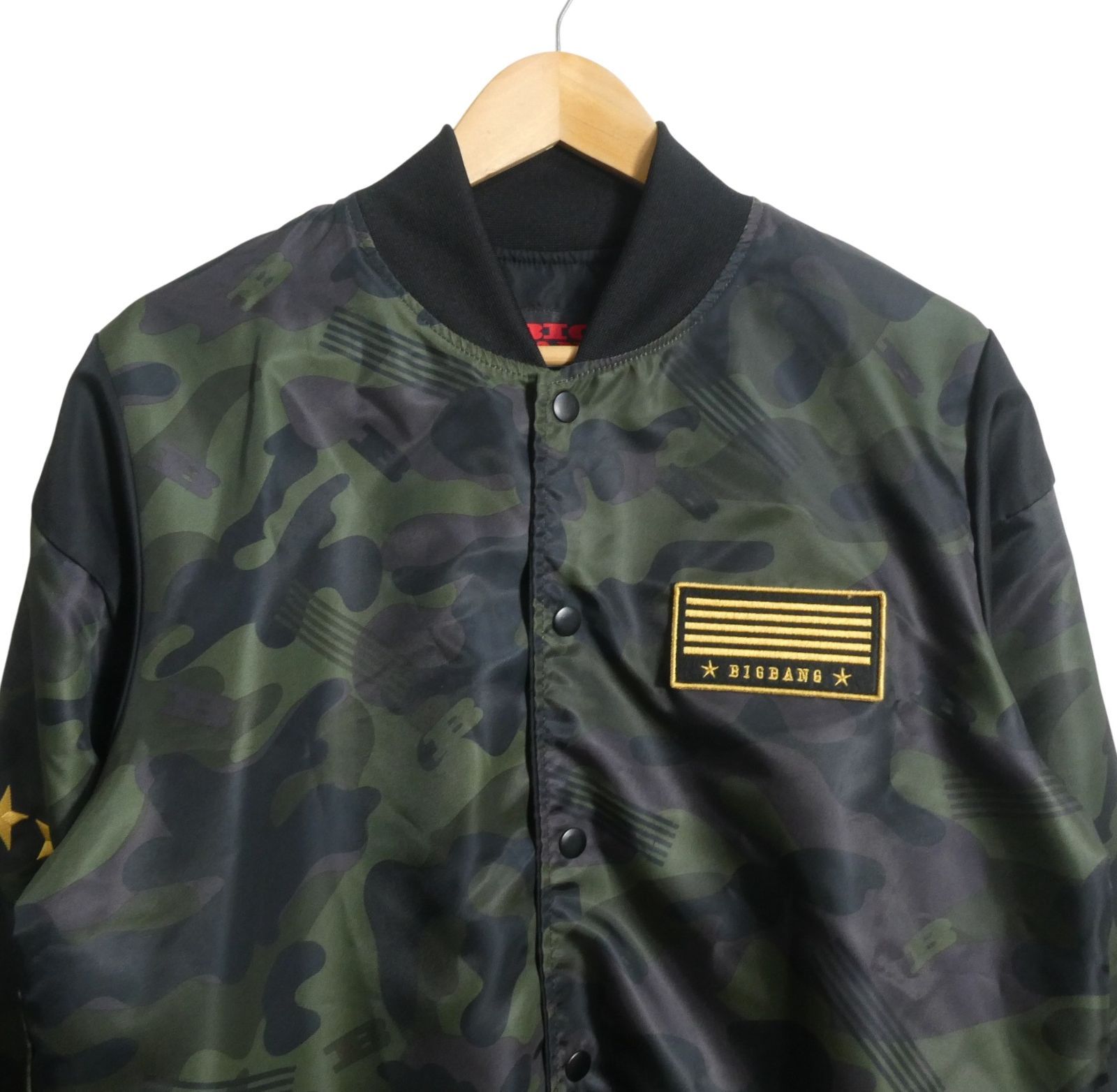 極美品 BIGBANG 公式グッズ リバーシブル ブルゾン MA-1 迷彩 極美品 BIGBANG ビッグバン ボンバージャケット MA-1 ブルゾン 韓国