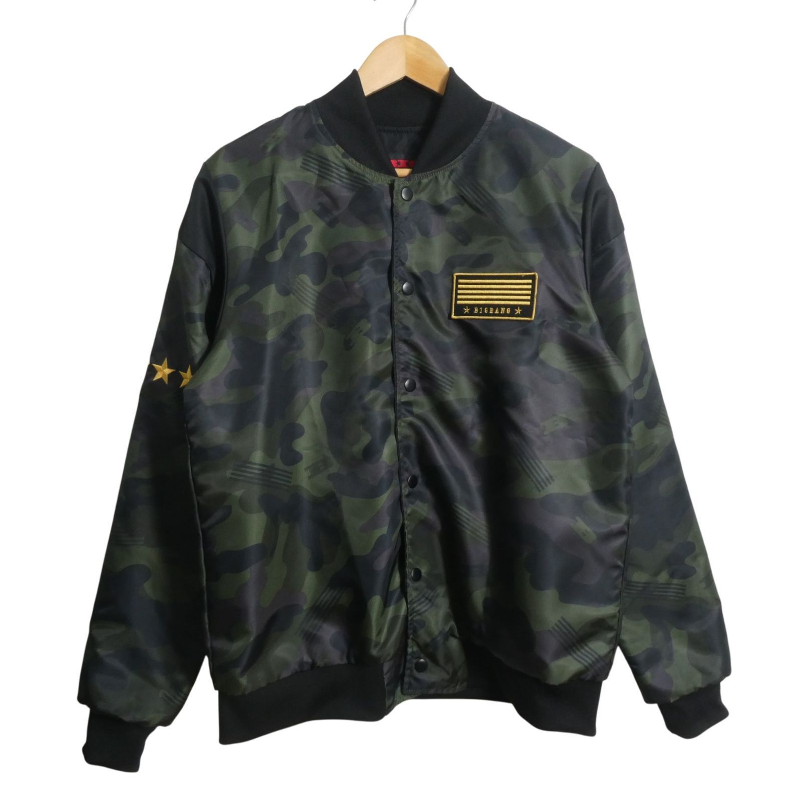 極美品 BIGBANG 公式グッズ リバーシブル ブルゾン MA-1 迷彩 極美品 BIGBANG ビッグバン ボンバージャケット MA-1 ブルゾン 韓国
