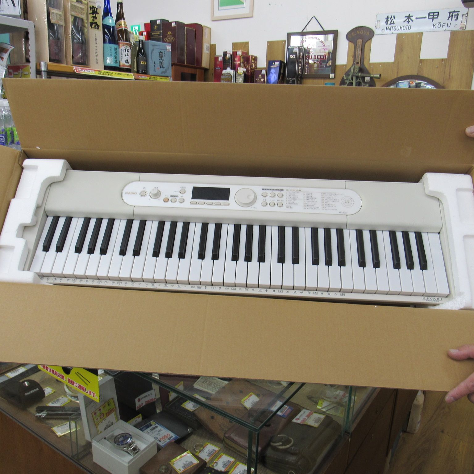中古美品! カシオトーン CASIO カシオ 電子ピアノ 2023年製 lk-526 LK 