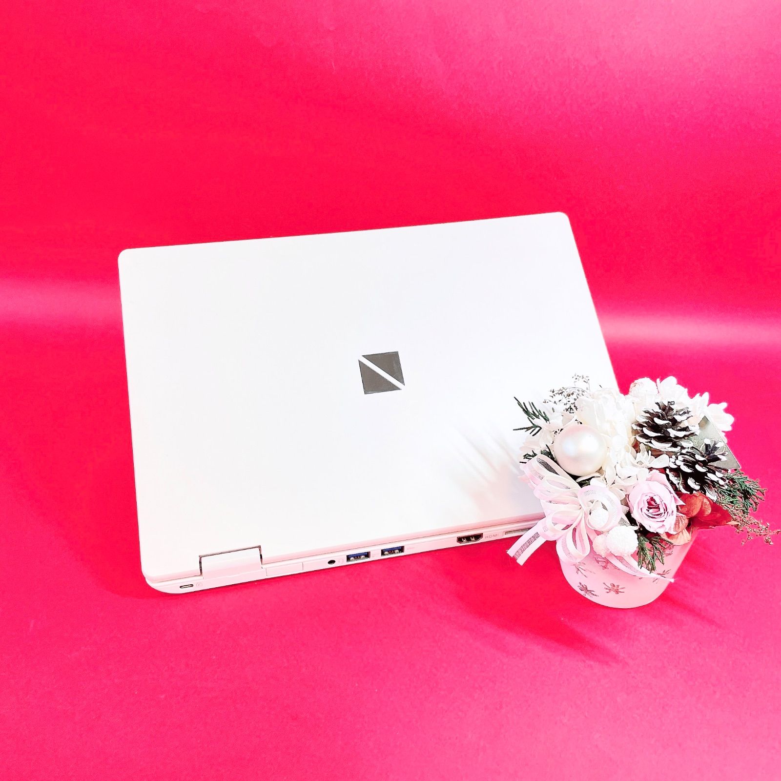 NEC 小型軽量ノートPC✨白✨SSD256GB✨カメラ付- メルカリ