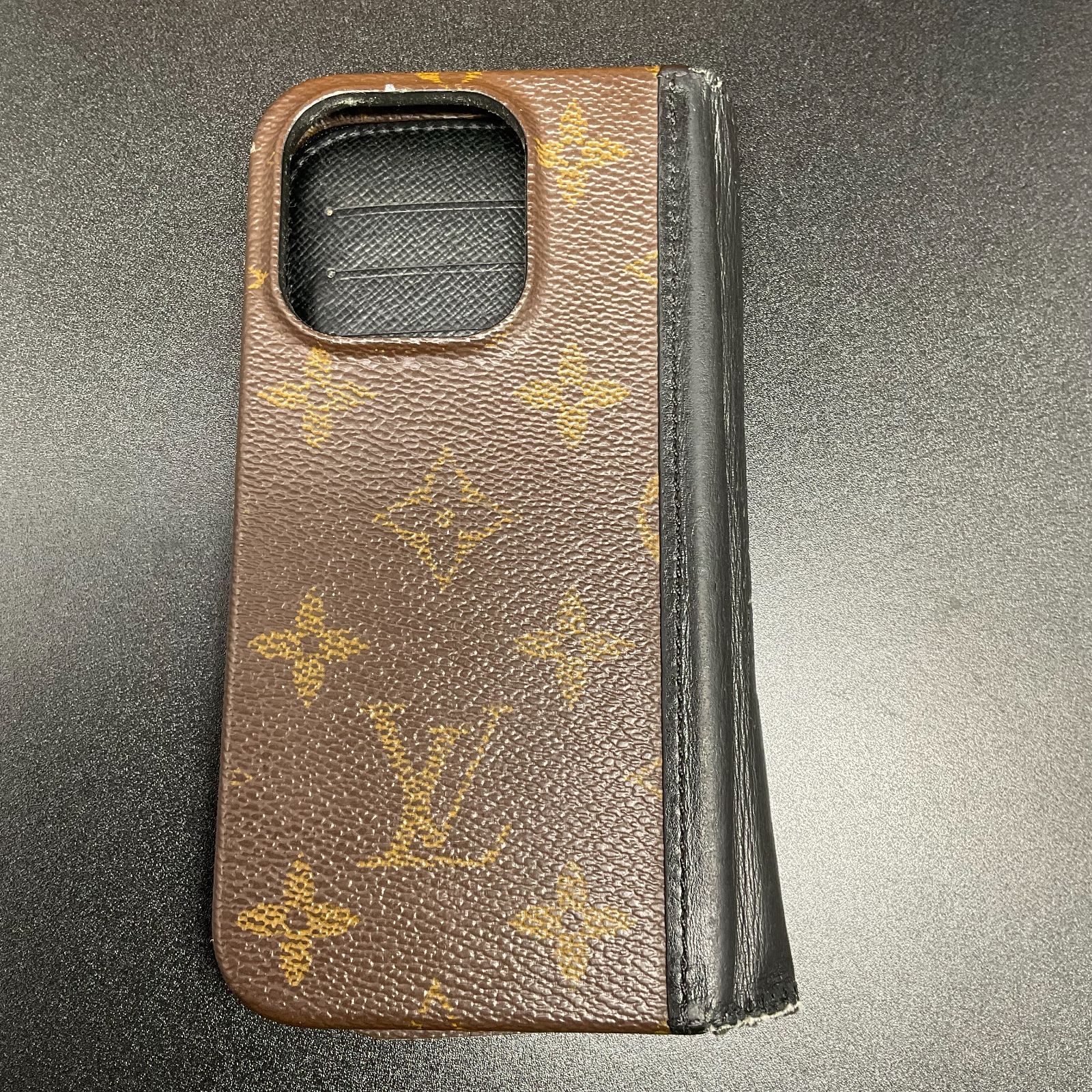 ルイヴィトン モノグラム iPhone14 pro フォリオ ケース B26021550