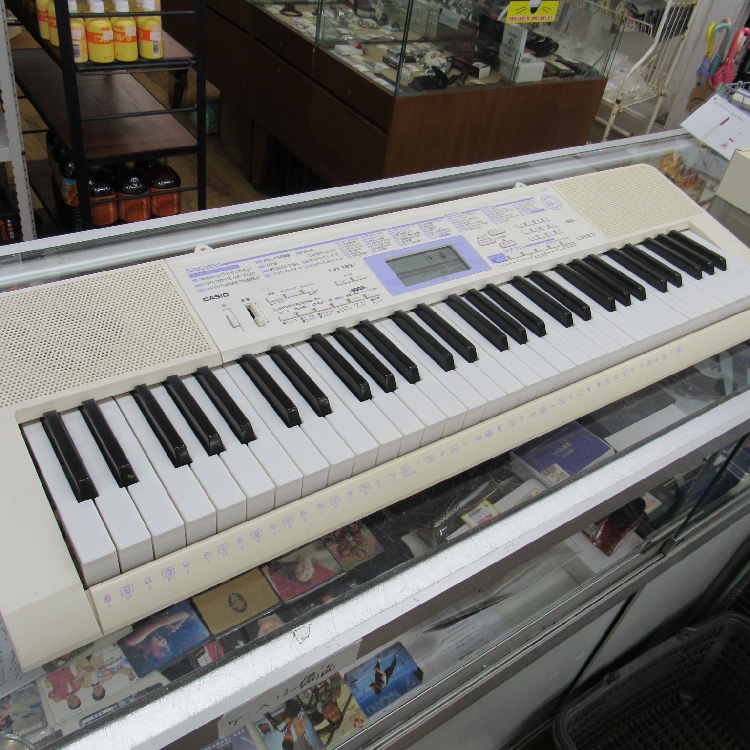 鍵盤楽器 CASIO LK-123 光ナビゲーションキーボード