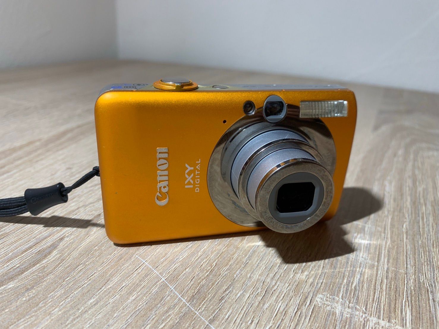 8496 Canon IXY DIGITAL 110 IS オレンジ デジカメ 動作確認済み