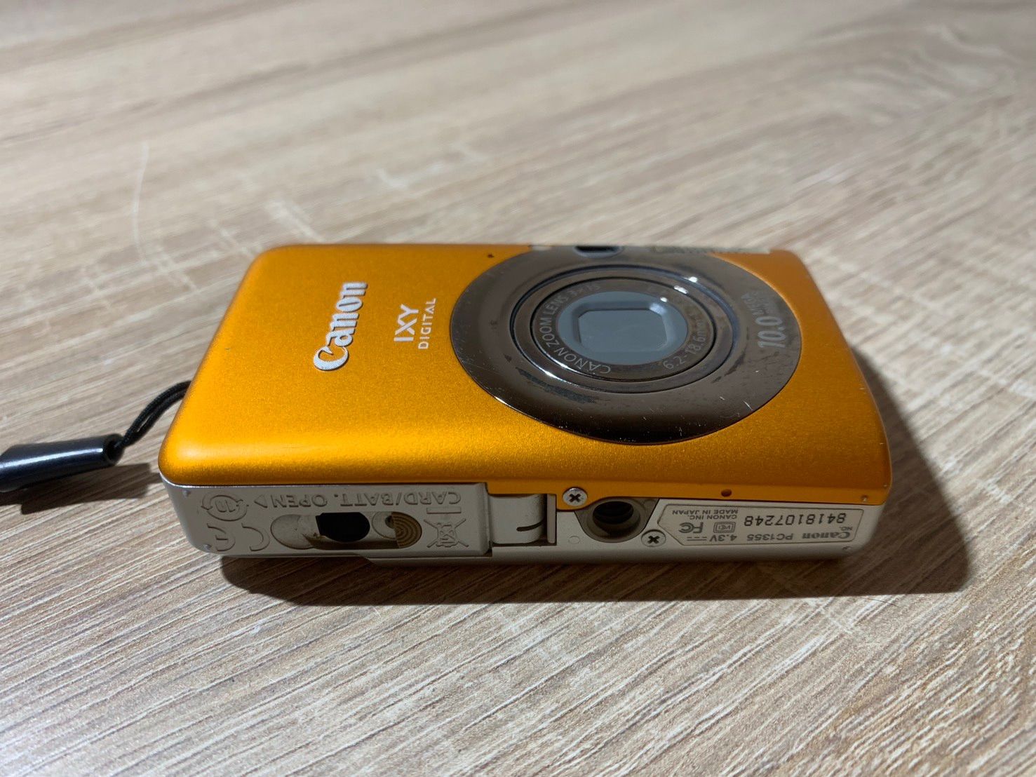 8496 Canon IXY DIGITAL 110 IS オレンジ デジカメ 動作確認済み