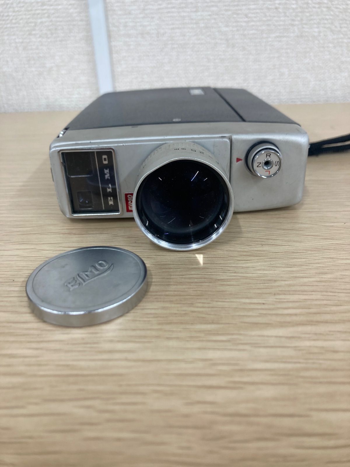 4 【通電動作未確認】 【ジャンク品】 ELMO 8ミリフィルムカメラ