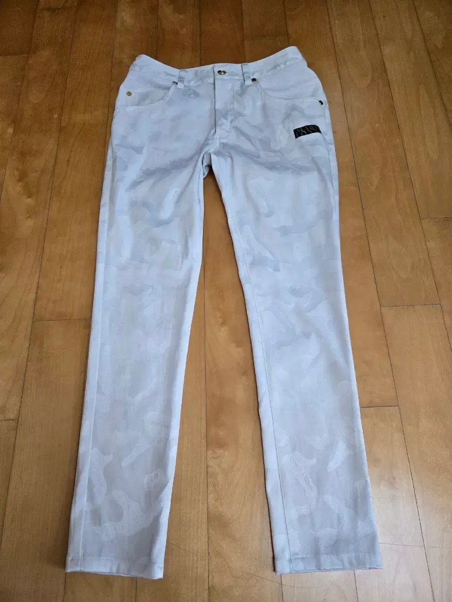 MARK & LONA マークアンドロナ 正規品 迷彩パンツ - メルカリ