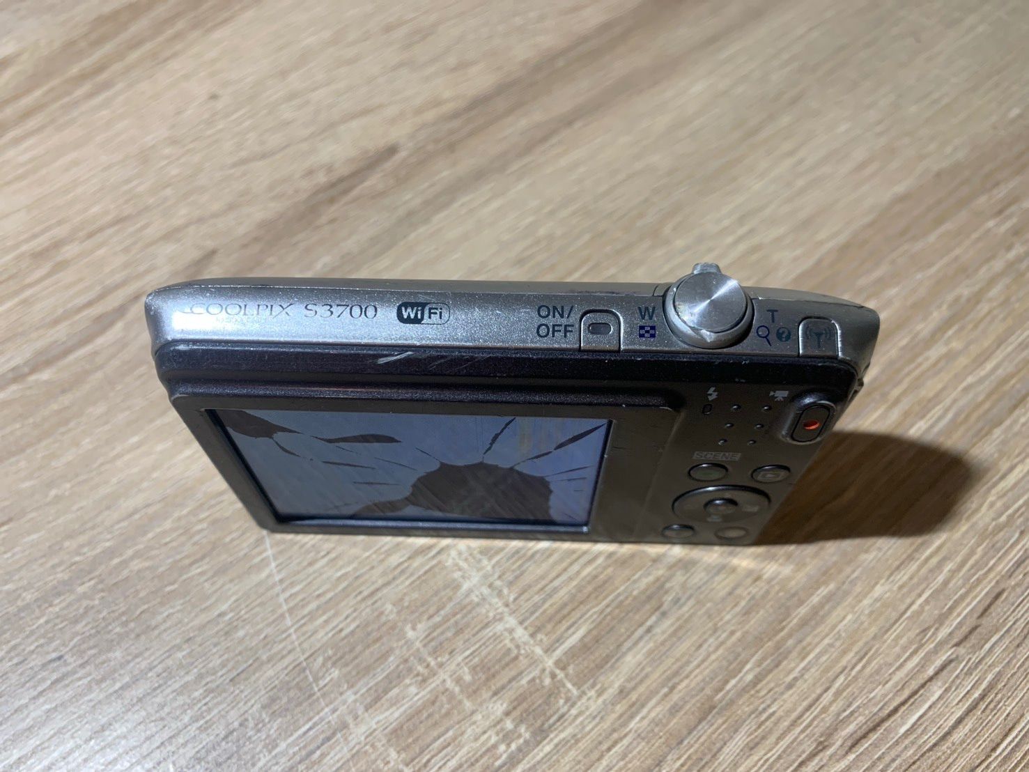 8506 Nikon COOLPIX S3700 シルバー デジカメ - メルカリ