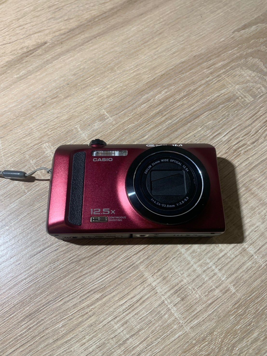 8499 Casio EXILIM EX-ZR300 レッド デジカメ 動作確認済み やや訳アリ