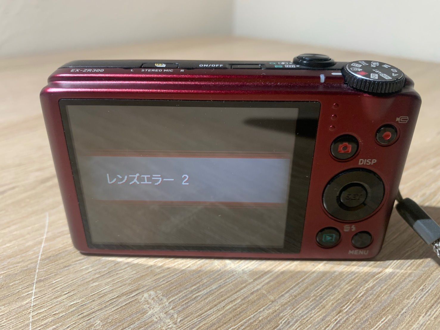 8499 Casio EXILIM EX-ZR300 レッド デジカメ 動作確認済み やや訳アリ