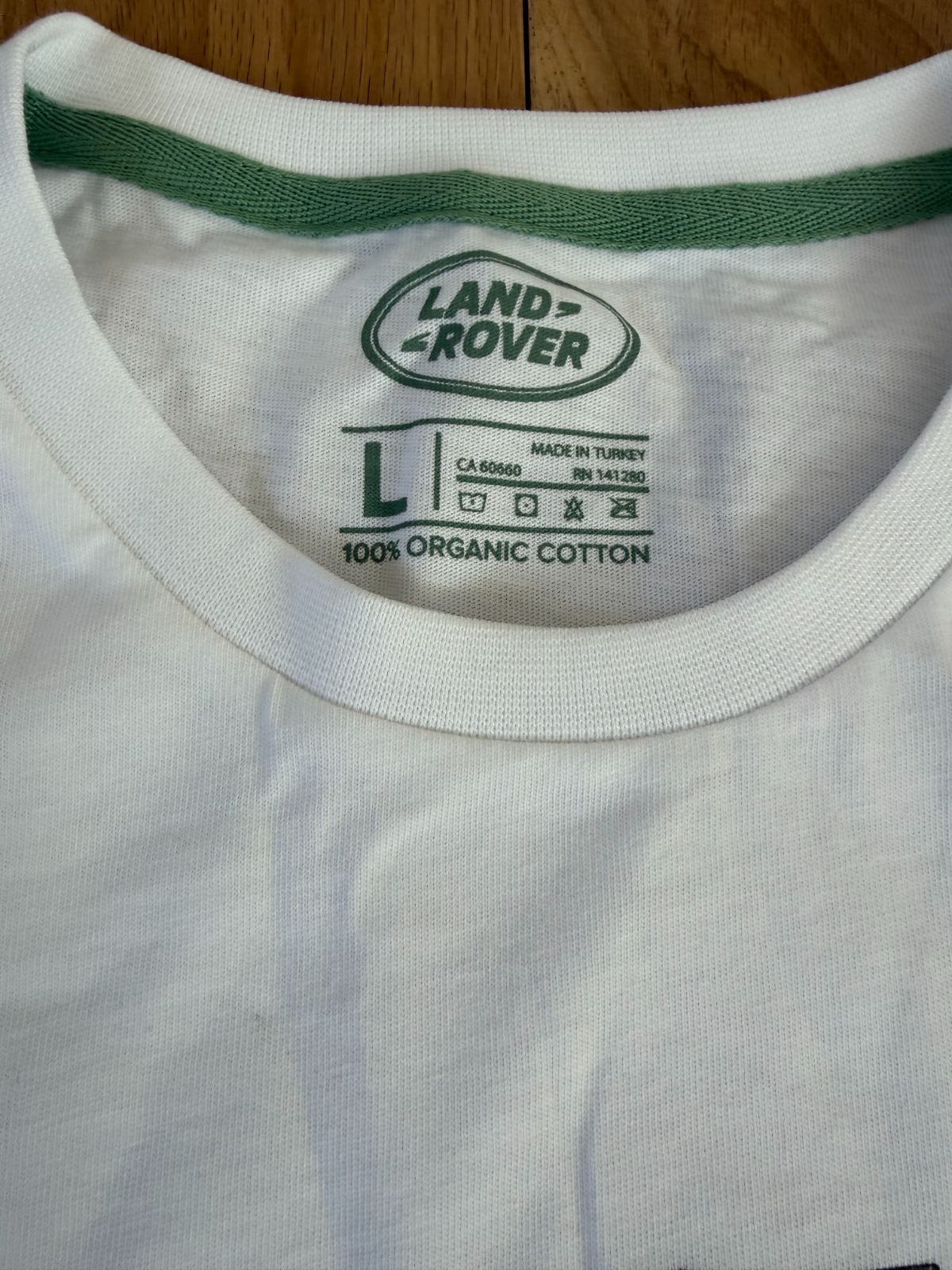 正規ディーラー品】LAND ROVER Defender Tシャツ Lサイズ 白 2025年 