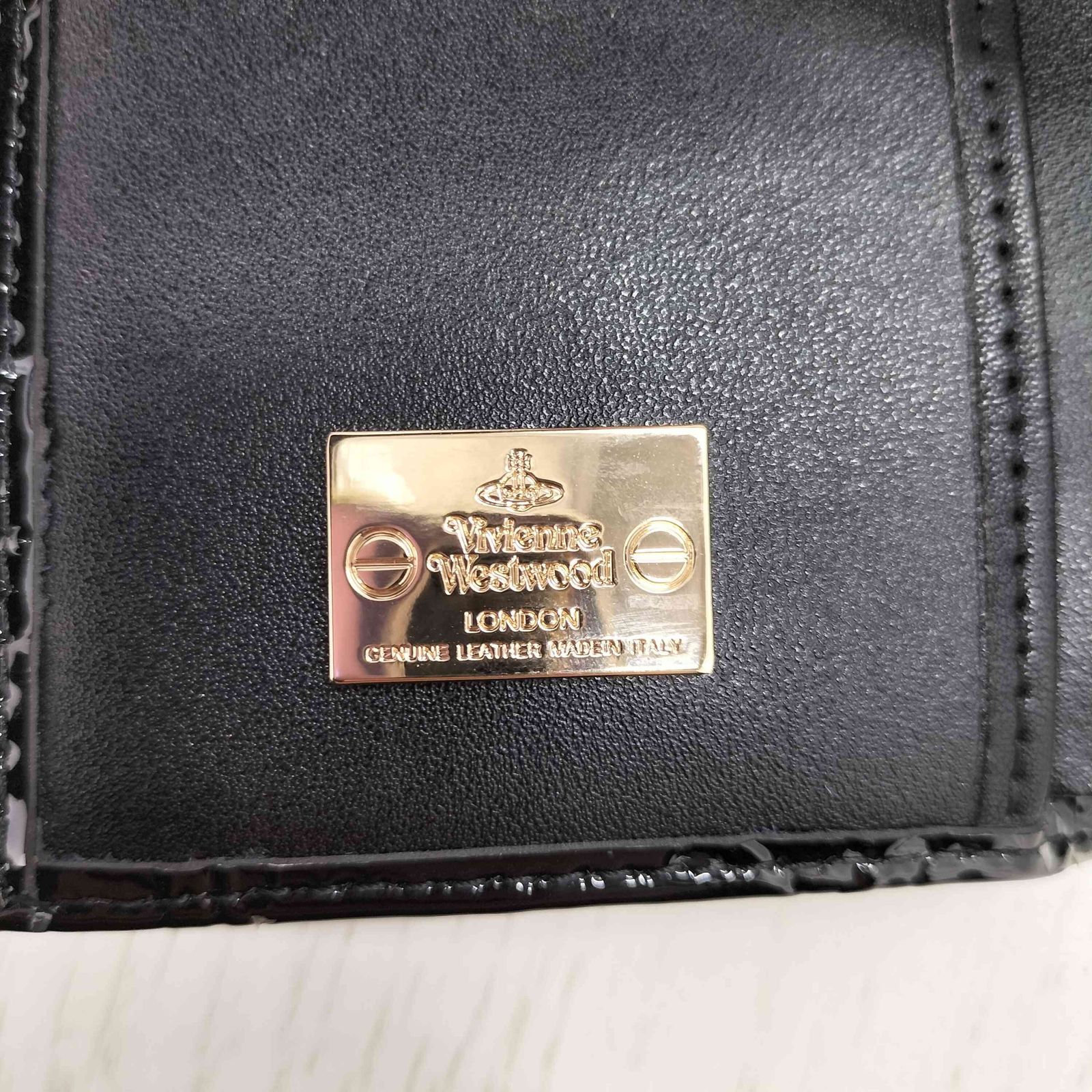 ヴィヴィアンウエストウッド Vivienne Westwood エナメル がま口 三