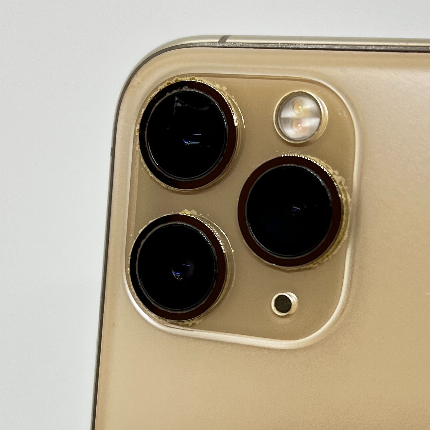 激安ジャンク】iPhone11ProMax 256GB ゴールド【SIMロック解除済み
