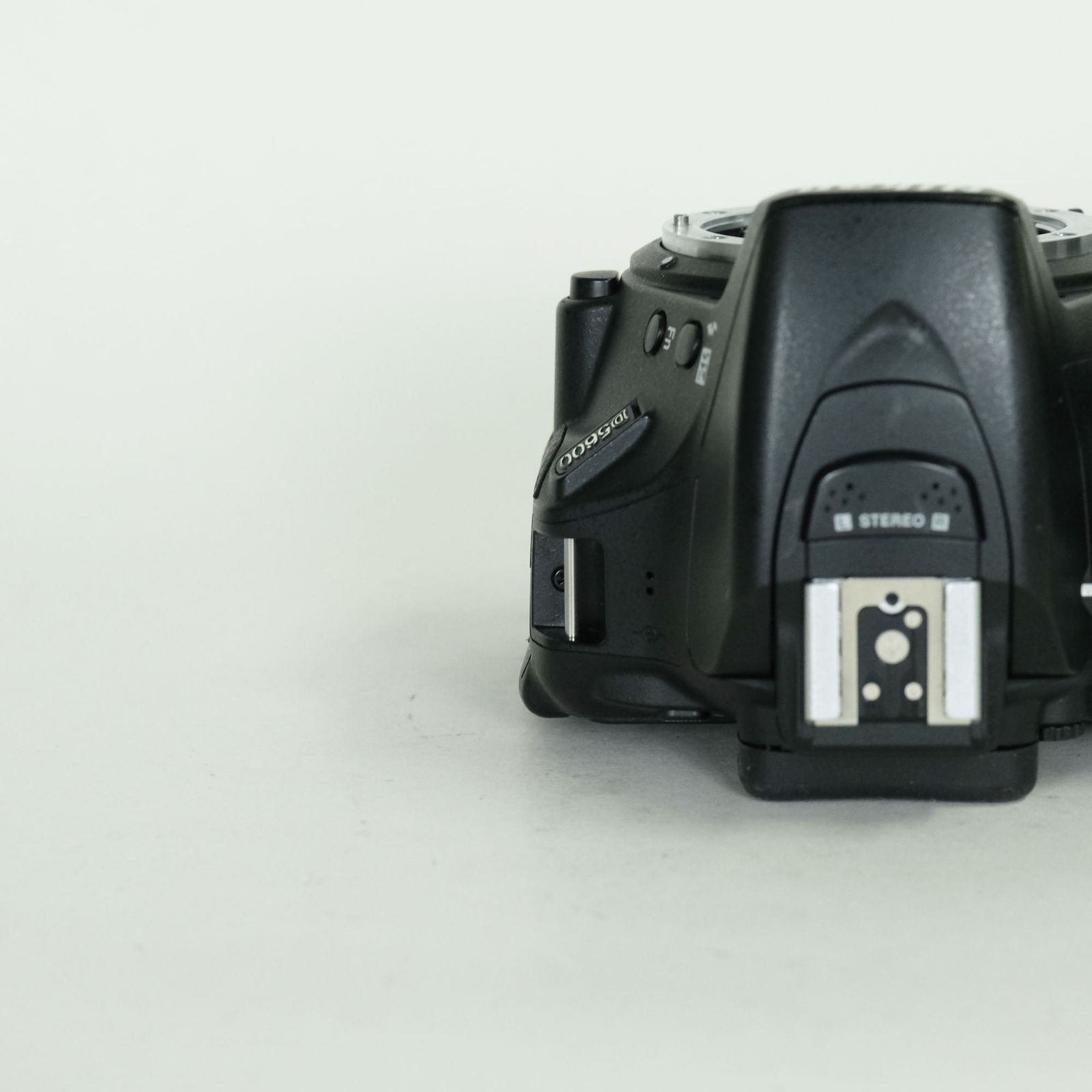 良品 | バッテリー2個付] Nikon D5600 [ボディ] Fマウント