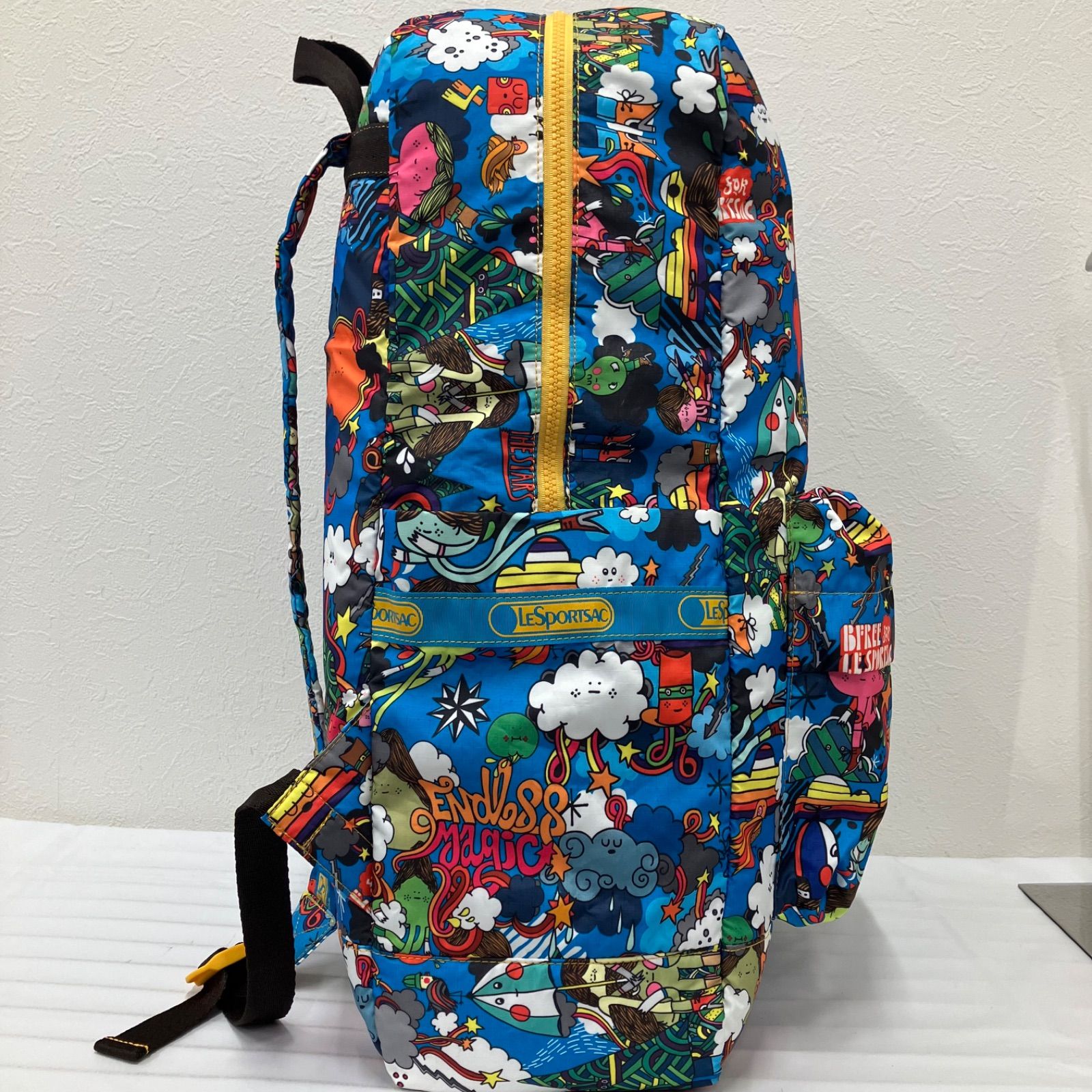 9822 LeSportsac レスポートサック Artist In Residence アーティスト