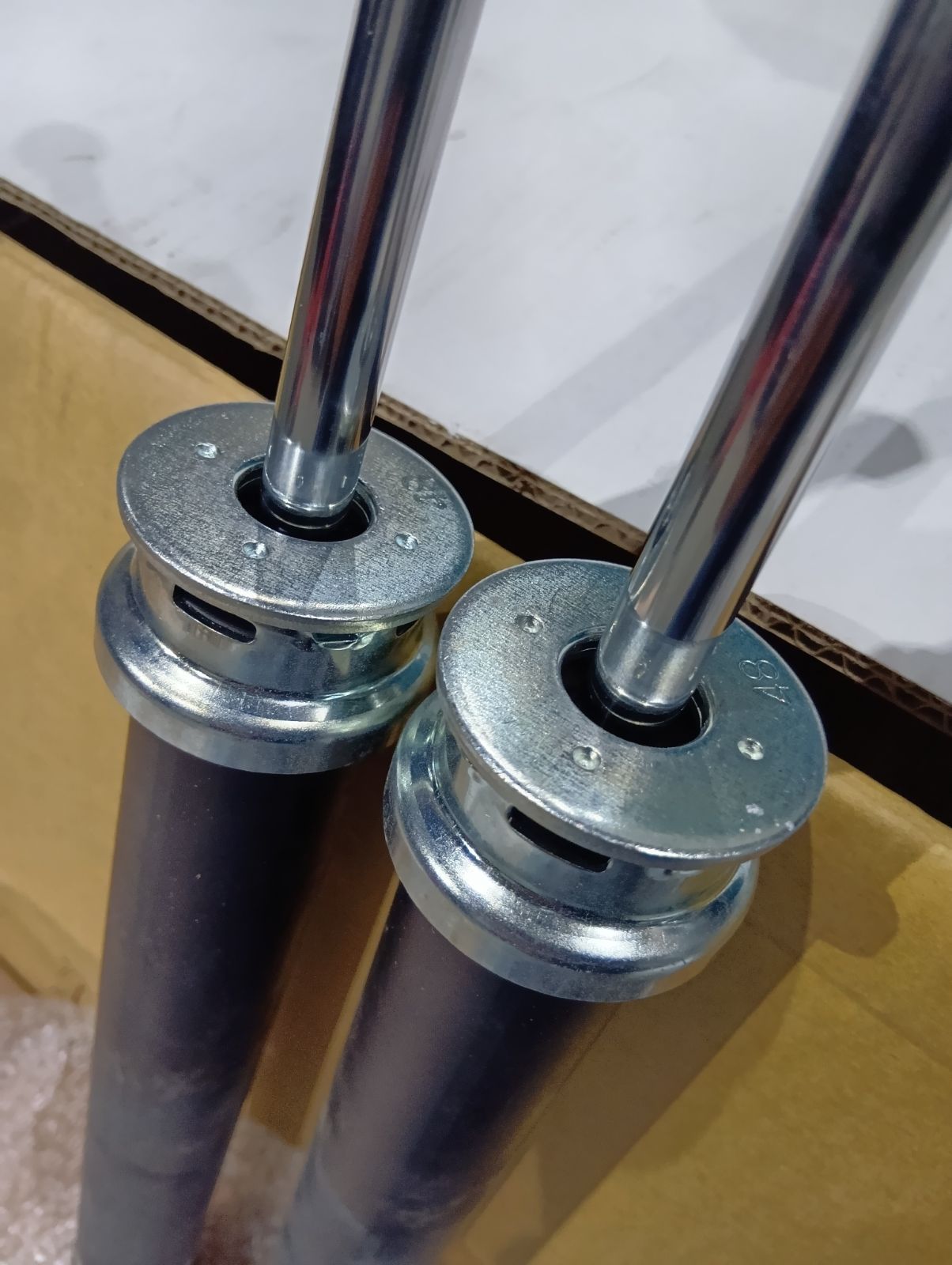 日産 セレナC26 純正サスペンション一式 - メルカリ