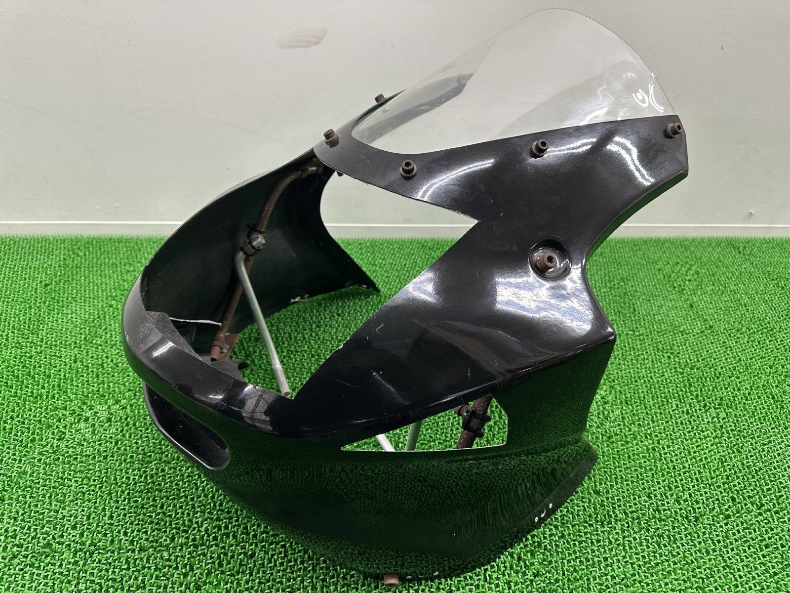 ホーネット250 アッパーカウル 黒 社外 中古 MC31 FRP ワンオフフロントカウル フルカウルカスタムに コケキズ無し 品薄 hK ホーネット250 アッパーカウル 黒 社外 中古 MC31 FRP ワンオフ