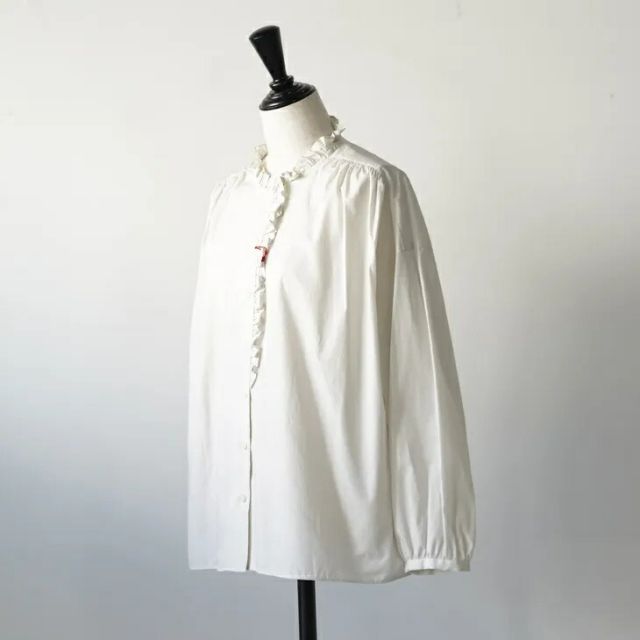 STAMP AND DIARY | 100/1 高密度ブロード ノーカラーフリルブラウス