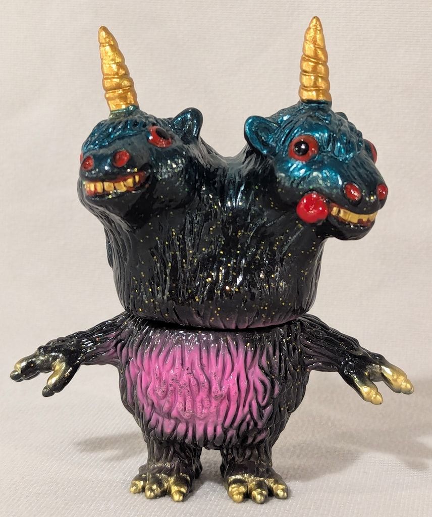ランペイジトイズ　SPLURRT　2Headed Unicorn Monster RAMPAGE TOYS SPLURRT 2 Headed Unicorn Monster 黒ラメ成型 ゲーム