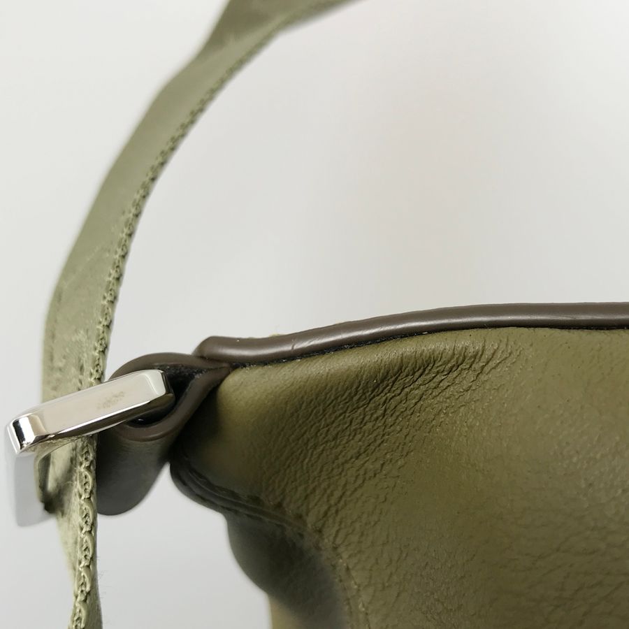 ロエベ LOEWE コンバーチブル スリング レザー ボディバッグ fhb 中古 ロエベ コンバーチブル ボディバッグ メンズ グレー Loewe