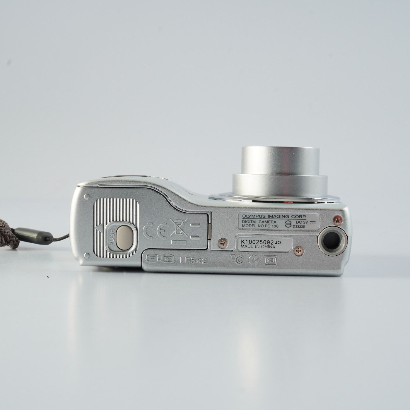 OLYMPUS オリンパス FE-180 + XD 256MB コンパクトデジタルカメラ