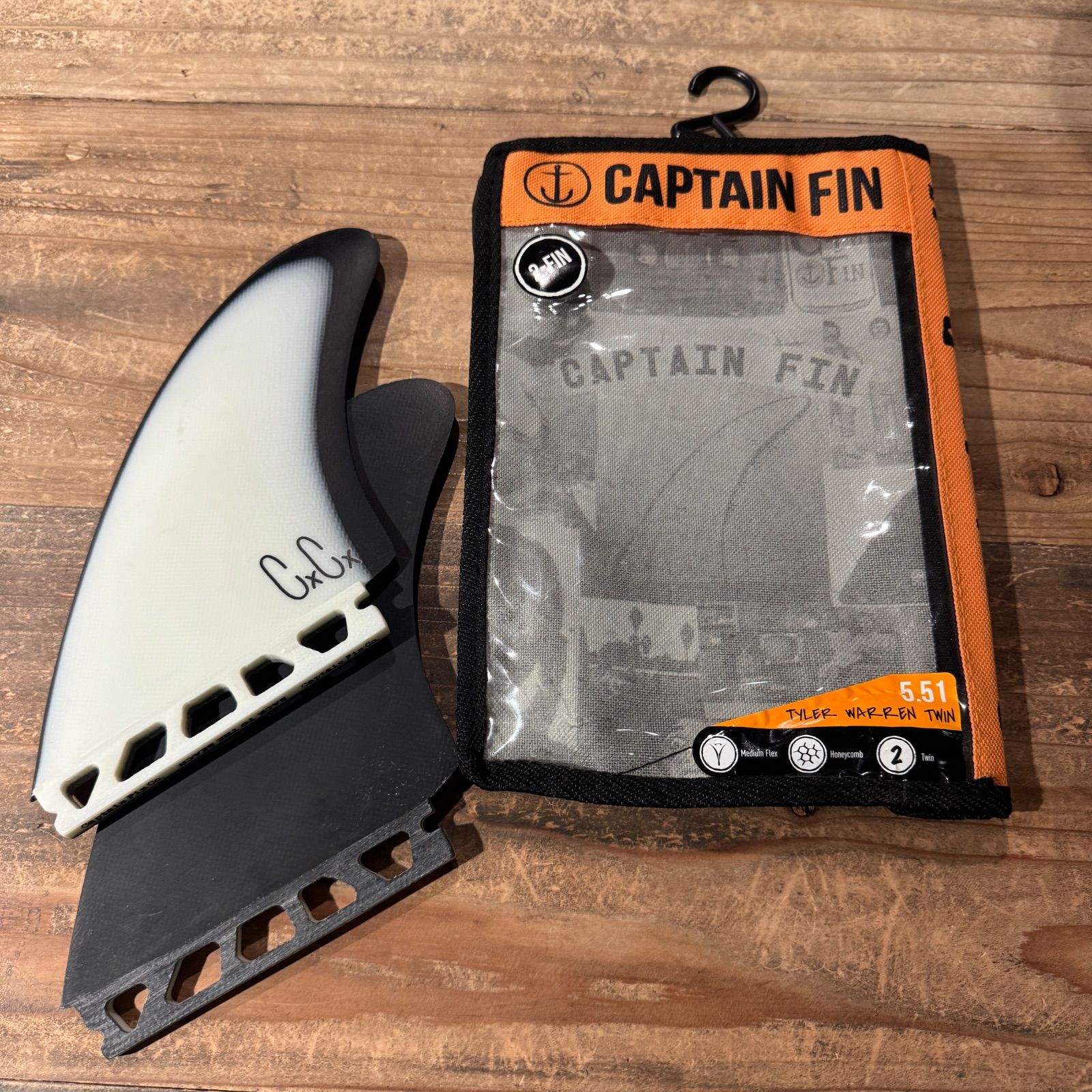 中古品 クリステンソン ツイン フィン CAPTAIN FIN キャプテンフィン