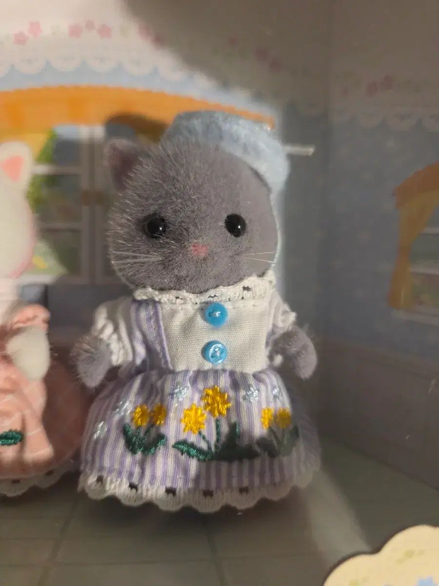 シルバニアファミリー 猫 ぬいぐるみ ペルシャ 少女