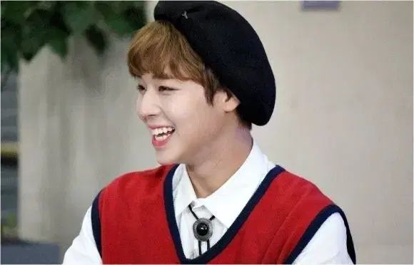 パク・ジフン(PARK JIHOON) サイン入り チェキ ポラロイド (ワナワン