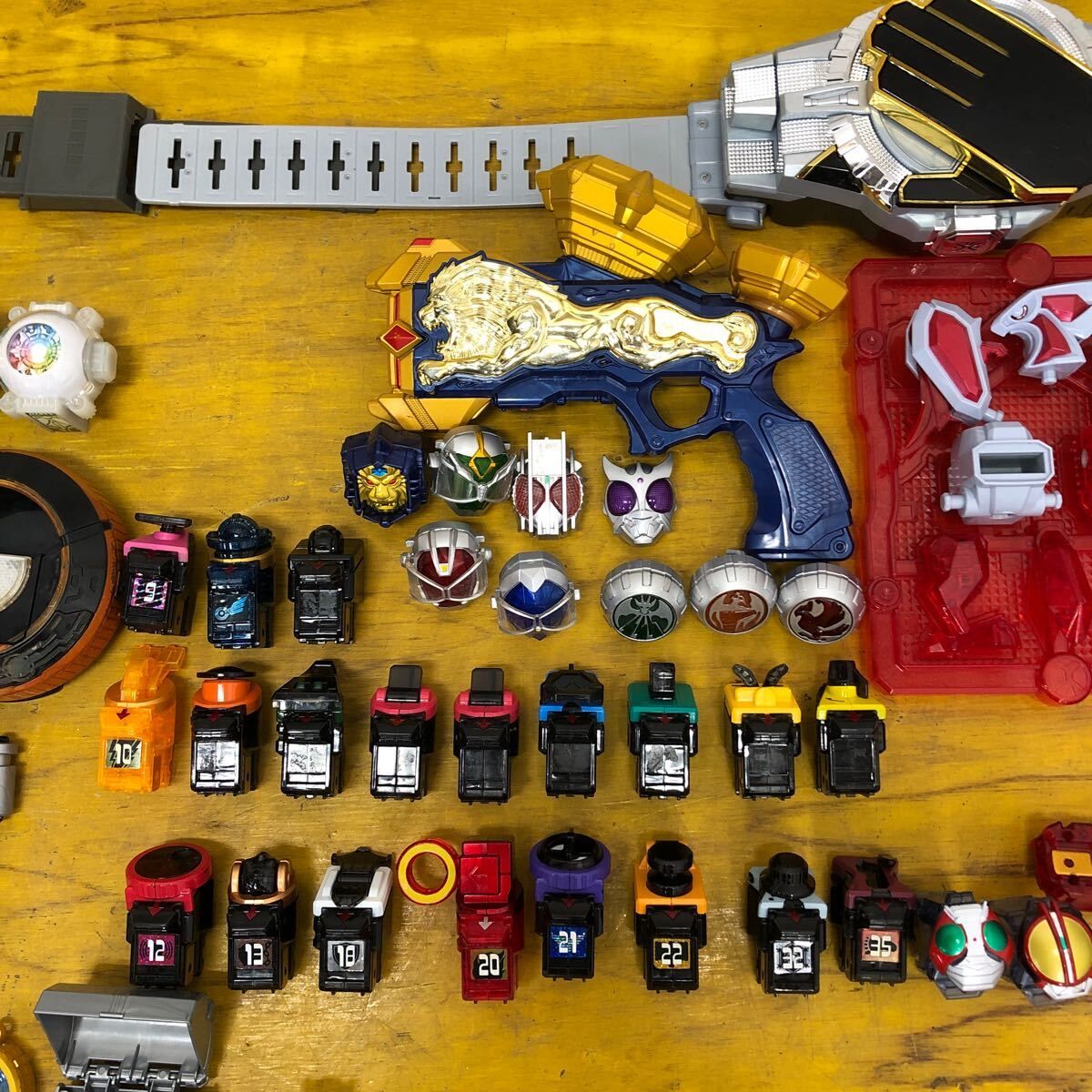 まとめ売り 仮面ライダー オーズ ウィザード フォーゼ 変身ベルト 仮面