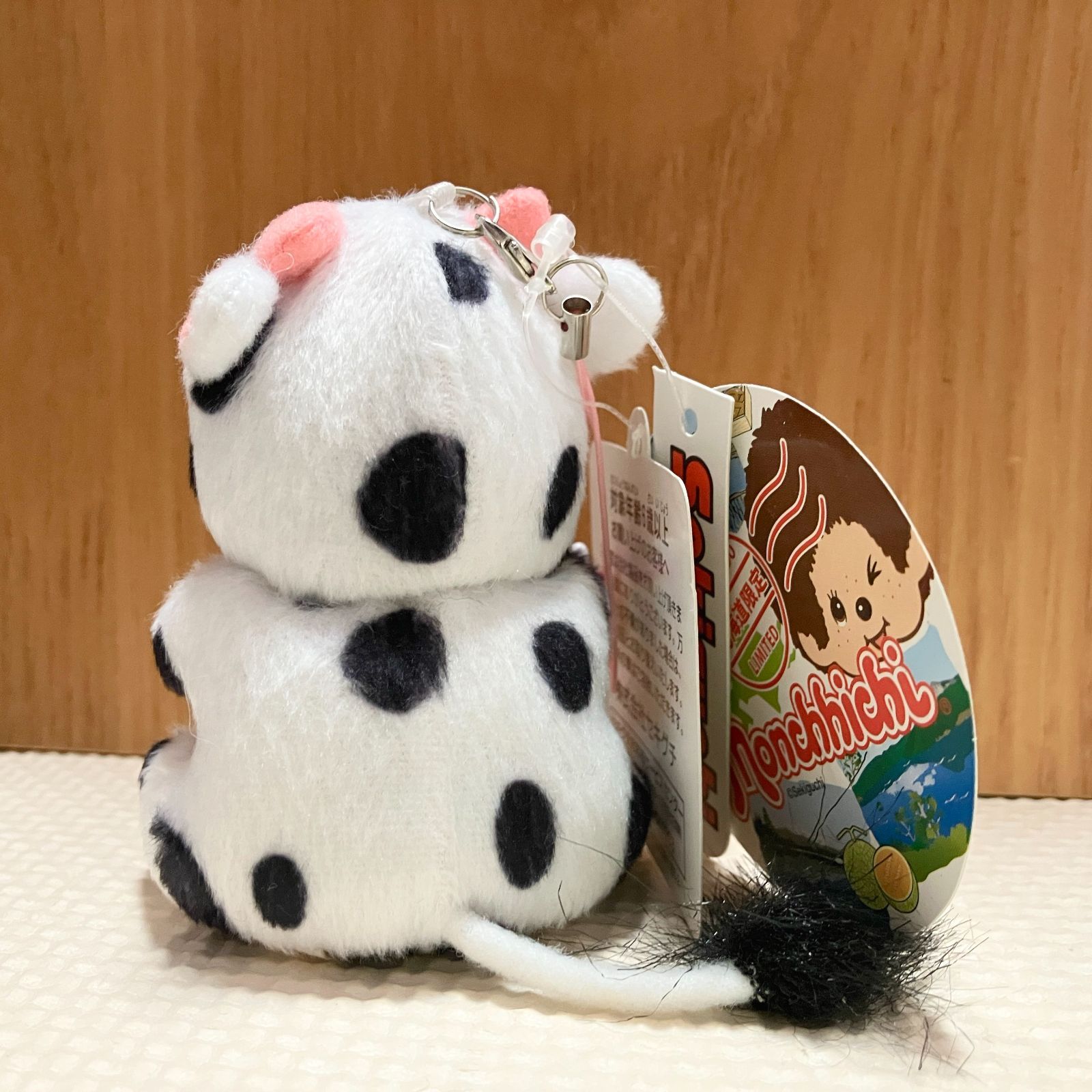 新品] 北海道限定モンチッチ ぬいぐるみマスコット 乳牛 798230 - メルカリ