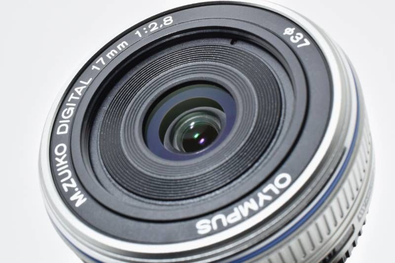 実用美品】Olympus オリンパス M.ZUIKO DIGITAL 17mm 2.8 シルバー AF