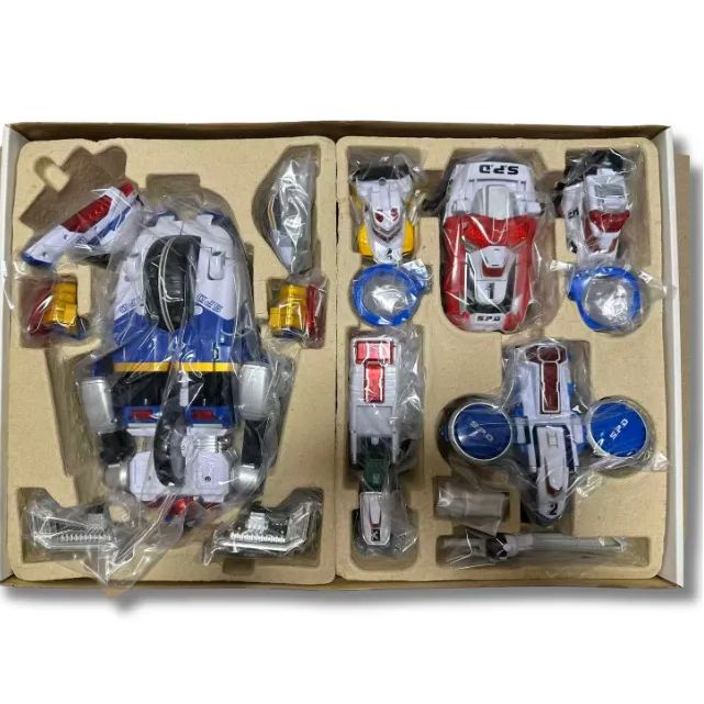 未使用品 DX バンダイ 特捜戦隊デカレンジャー 超特捜合体 DXスーパー