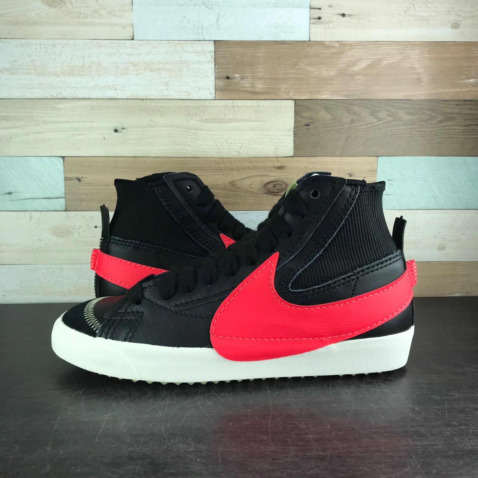NIKE BLAZER MID 77 JUMBO ナイキ ブレイザー ミッドカット 77 ジャンボ ブラック 黒 レッド 赤 ホワイト 白 26cm メンズ スニーカー U11222 NIKE BLAZER MID 77 JUMBO ナイキ ブレイザー ミッドカット 77 ジャンボ ブラック 黒 レッド 赤 ホワイト 白 26cm メンズ スニーカー U11222