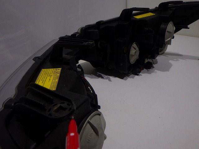 デリカD5 ヘッドライト左右 HID CV 前期 100-87918 8301C536/D291