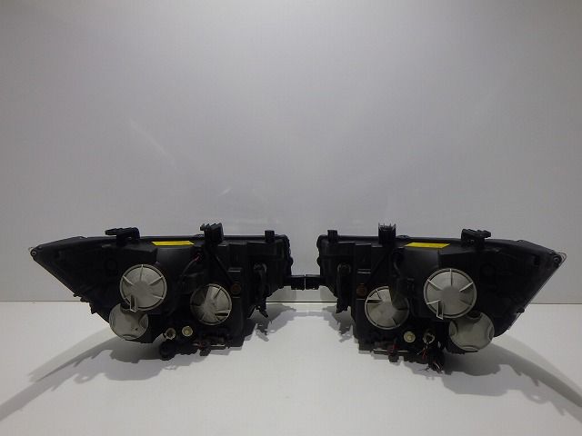 デリカD5 ヘッドライト左右 HID CV 前期 100-87918 8301C536/D291