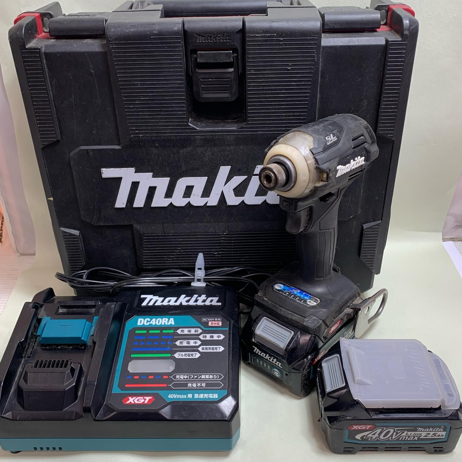 ♭♭MAKITA マキタ 40V 充電式インパクトドライバ 充電器・充電池2個 
