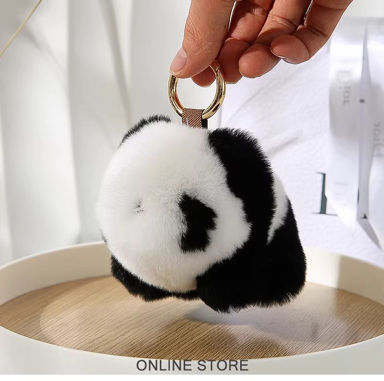 上質天然ファー仕立て 小さなパンダのバッグチャーム ストラップ
