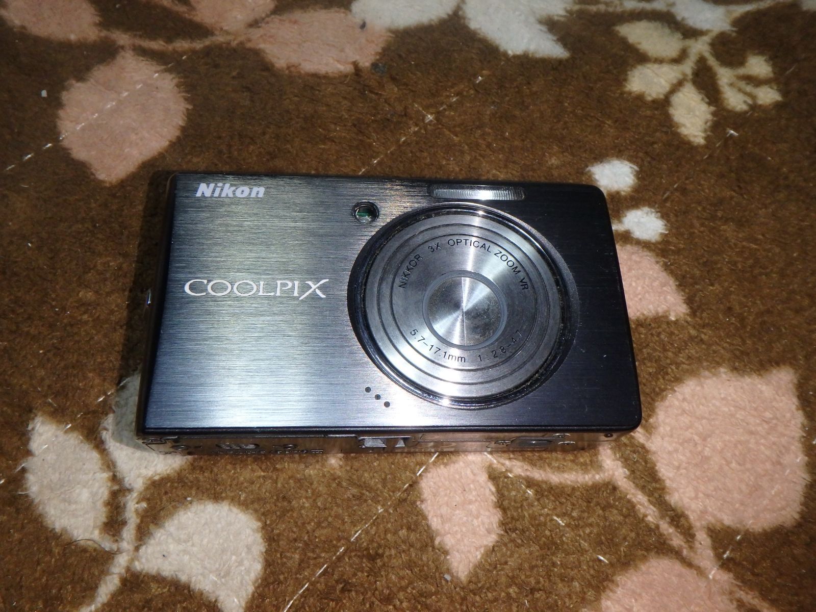 動作品 NIKON S500 COOLPIX デジタルカメラ - メルカリ
