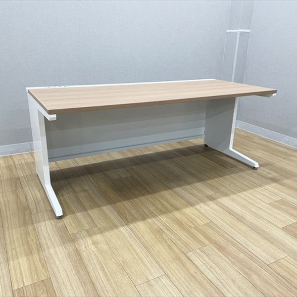 オカムラ 平デスク アドバンス 引出し無 コンセント対応タイプ オフィスデスク W1800 D800 ブラウン