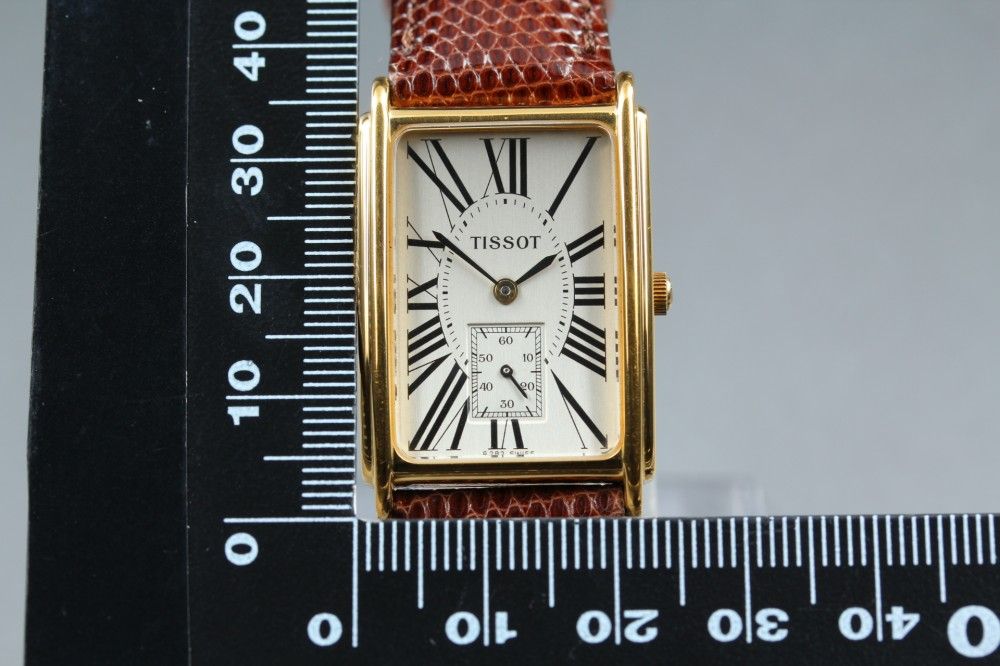 稼働品】TISSOT A282 ローマン タンク スクエア クオーツ ユニセックス