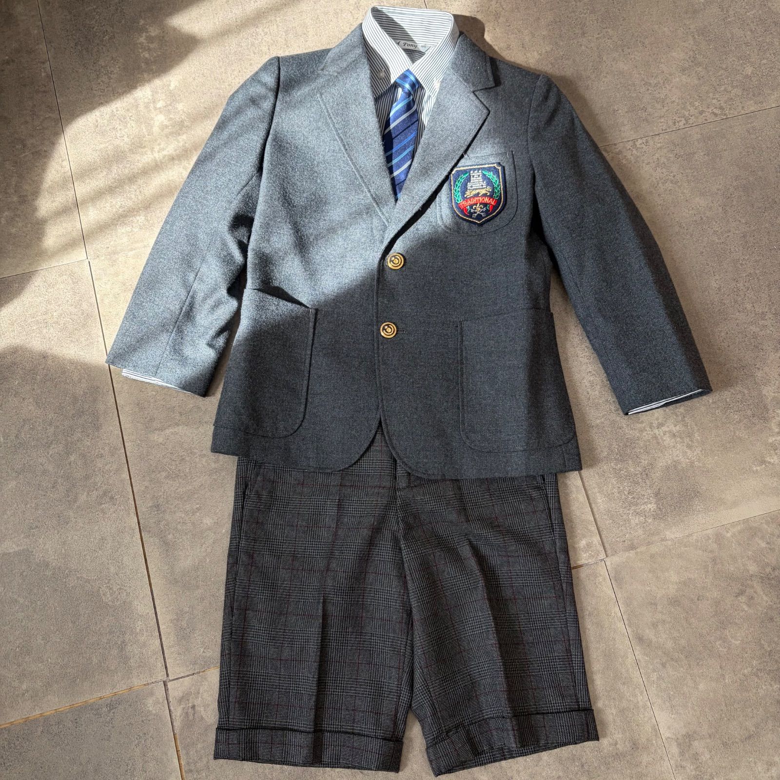 120】男の子 フォーマルスーツ4点セット 太陽被服工業 コムサイズム 卒