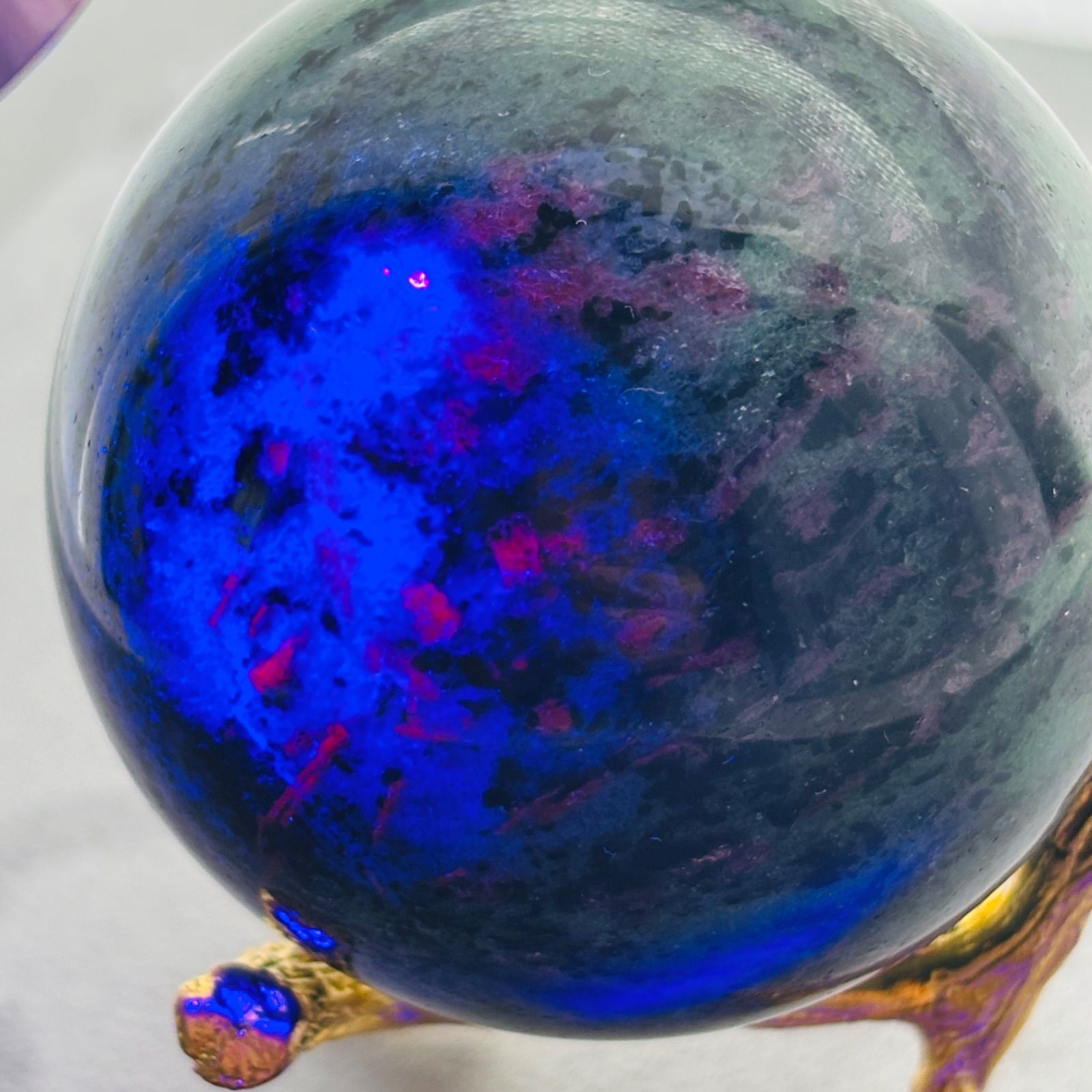 ルビーインゾイサイト ルビー 蛍光 天然石 スフィア - メルカリ