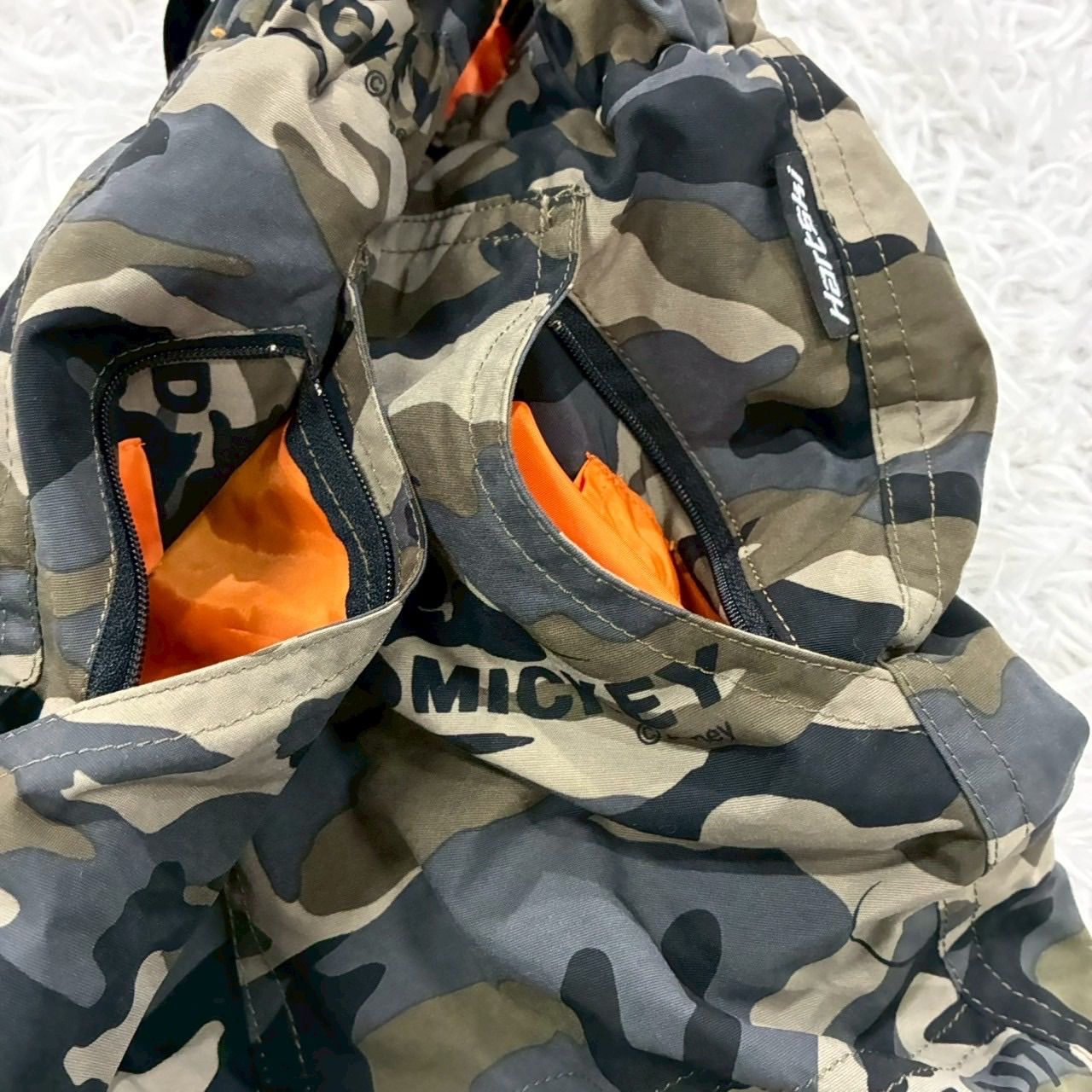 MICKEY IGNIO ディズニー　スノボウエア　スキーウェア　迷彩 Disney ミッキーマウス 迷彩柄 スノーウェア オーバーオール 120cm