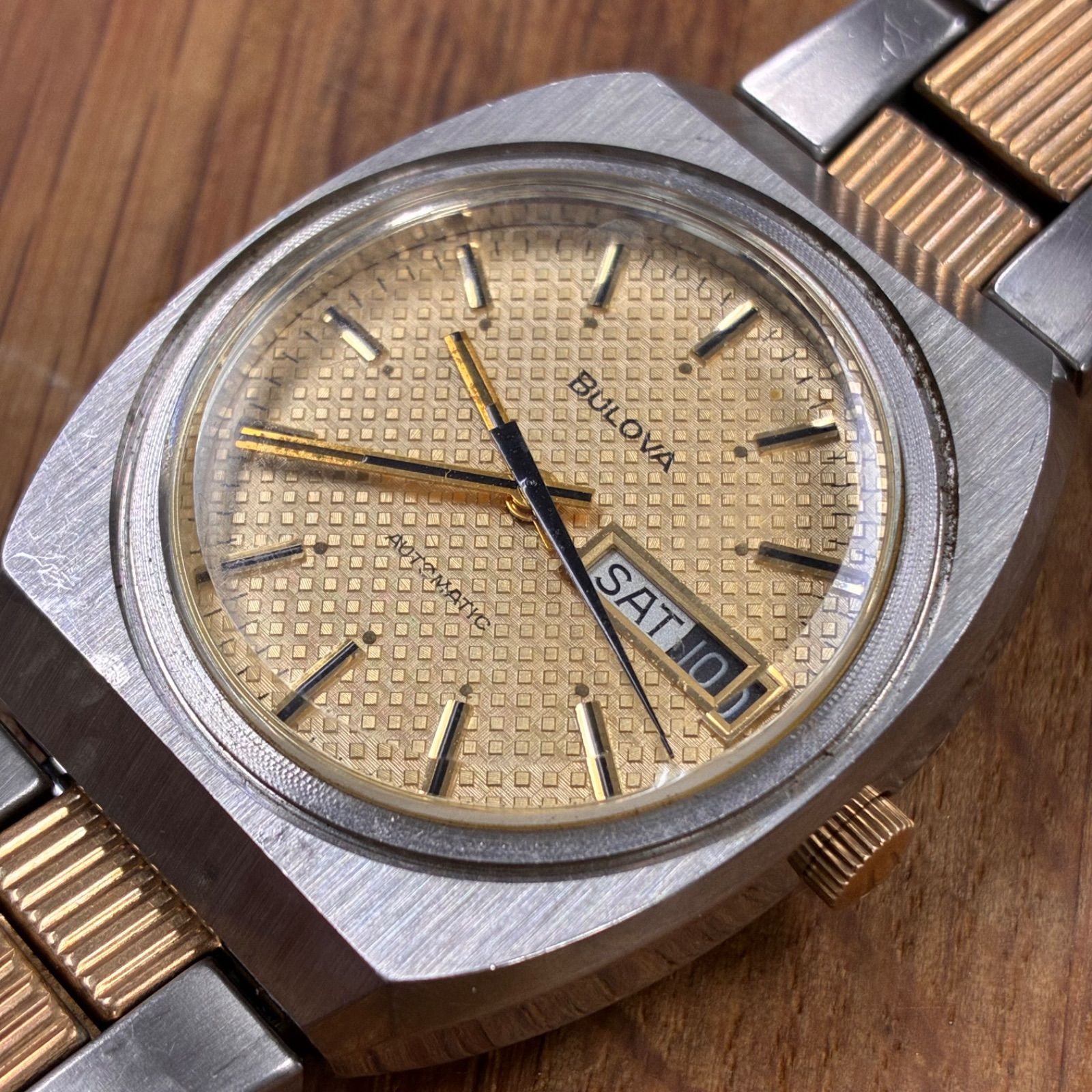 稼動品 ブローバ Bulova 自動巻き 腕時計 ヴィンテージモデル 1977年製 11648 3WY