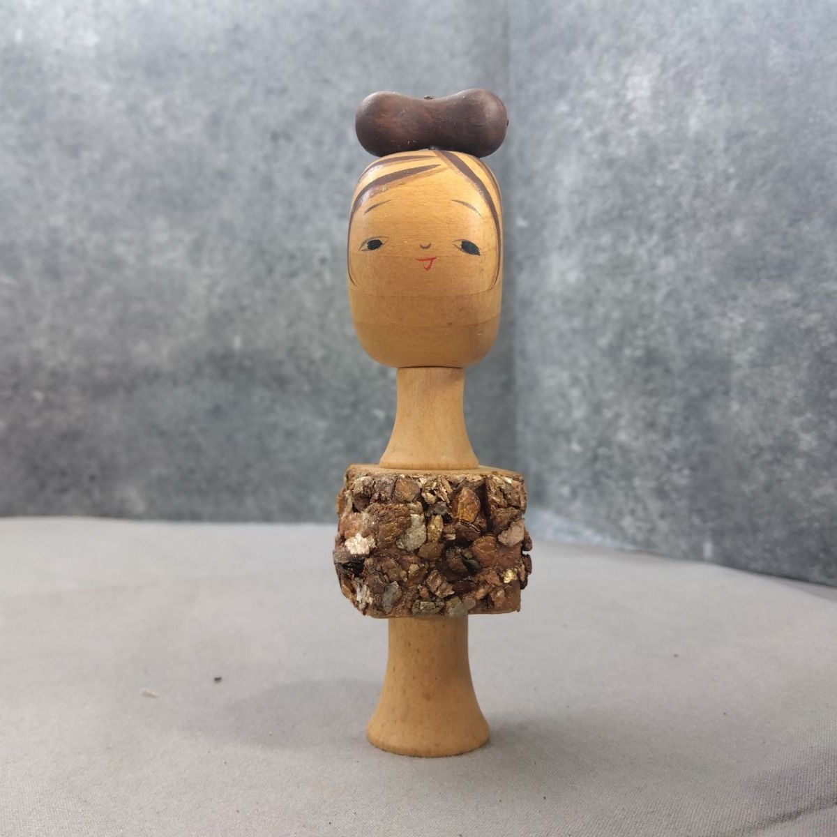 民芸品等まとめ9点 郷土玩具 木彫人形 馬飾り こけし 置物 昭和レトロ