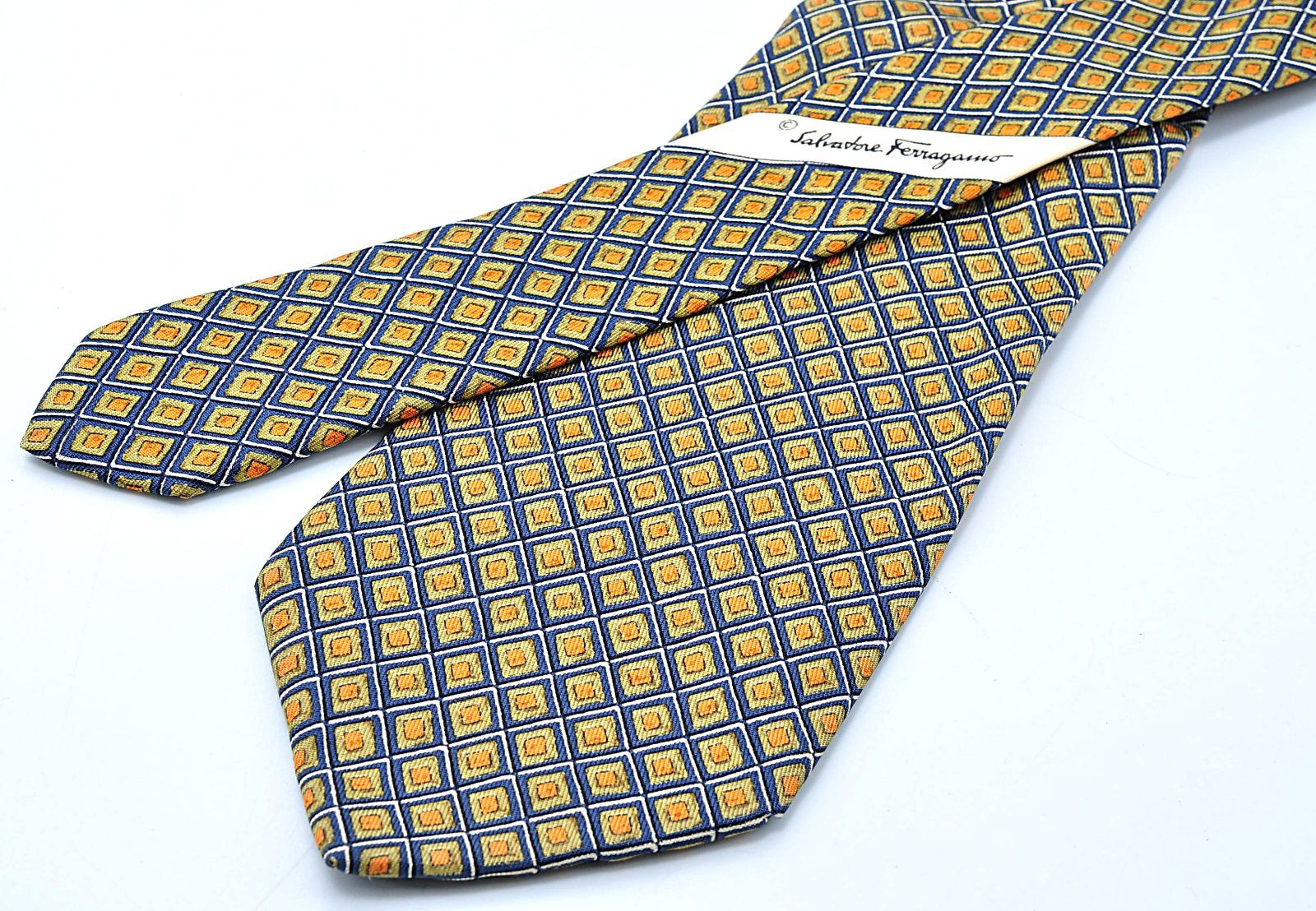Salvatore Ferragamo サルヴァトーレフェラガモ ネクタイ 幾何学模様