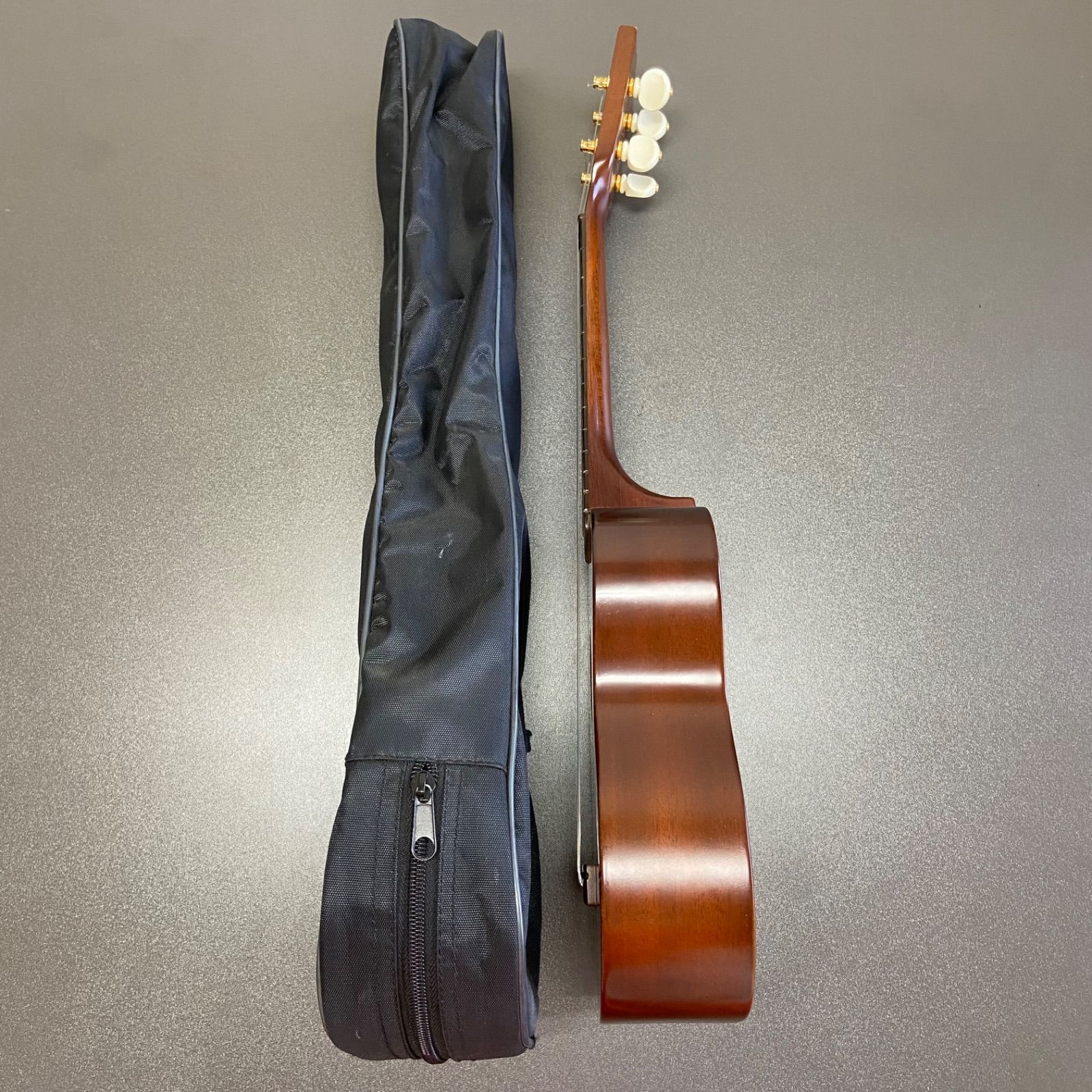 ☆【美品】Famous フェイマス ソプラノ ウクレレ FS-6 ケース付き made 