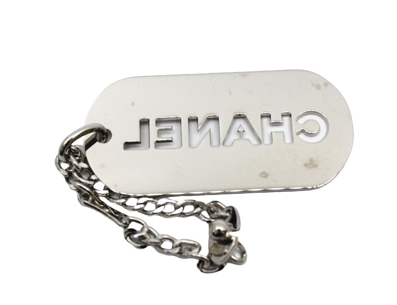 シャネル チャーム キーホルダー プレート ロゴ チェーン バッグ