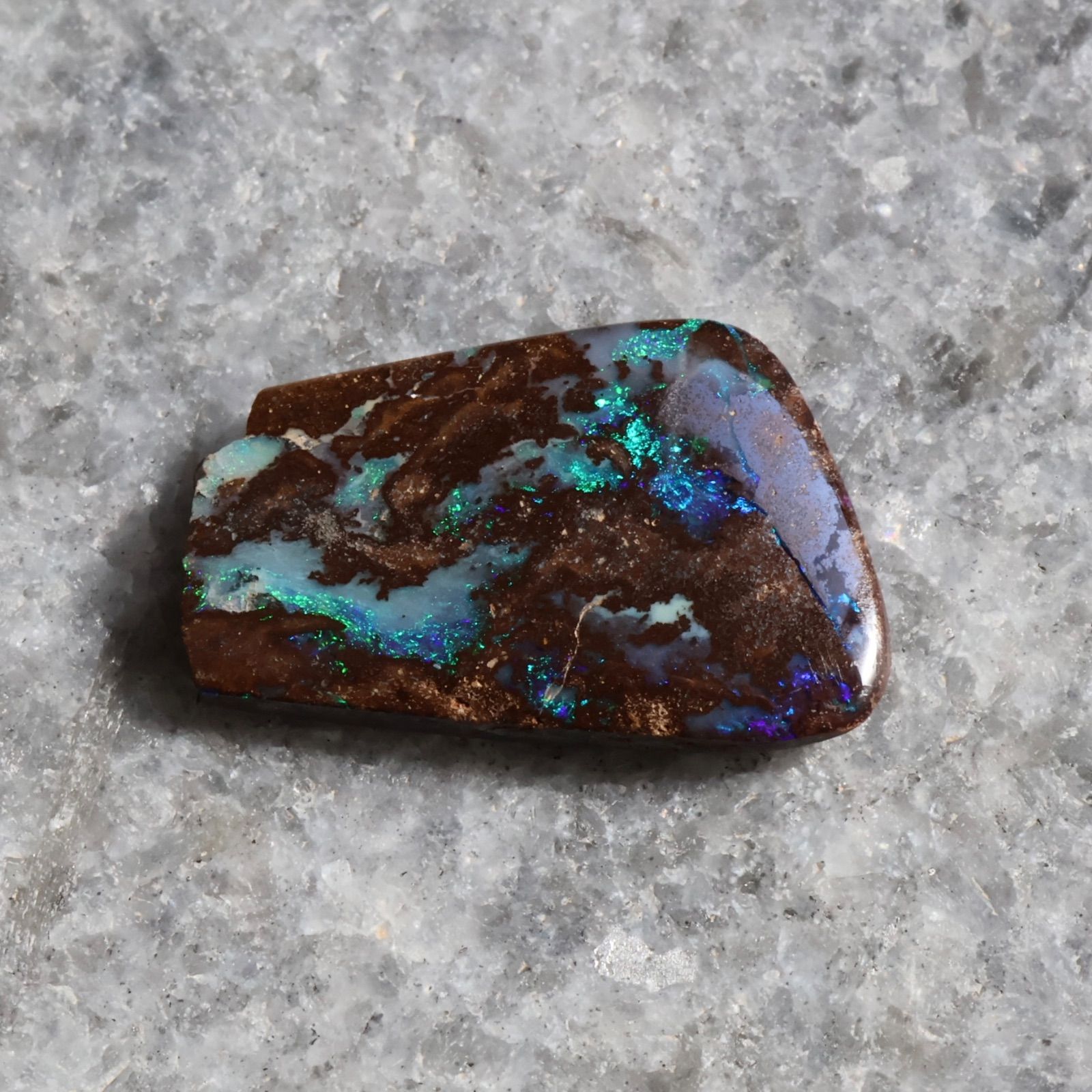 天然ボルダーオパール 3.78ct クイーンズランド産 オーストラリア産 